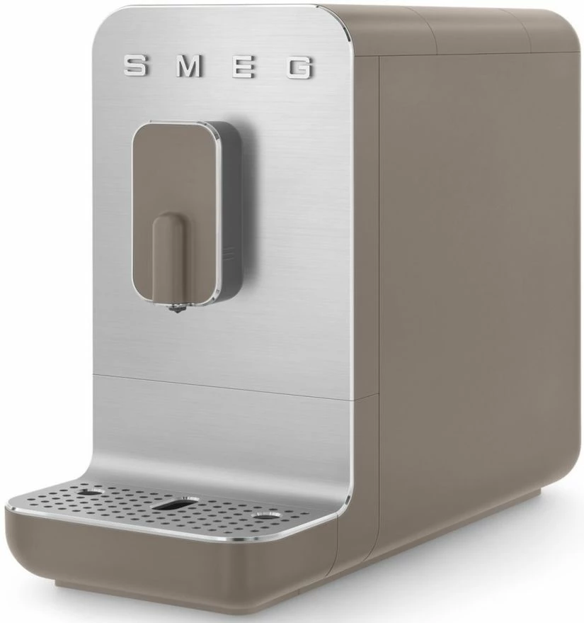 Smeg BCC01 Automatic Coffee Machine 3 Smeg BCC01 Automatic Coffee Machine