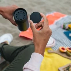 Fellow Carter Move Mug With 360° Sip Lid 473 Ml, Matte Black 9 Fellow Carter Move Mug With 360° Sip Lid 473 Ml, Matte Black -Coffee Grinders Store fellow carter move mug sip lid 16oz 7386